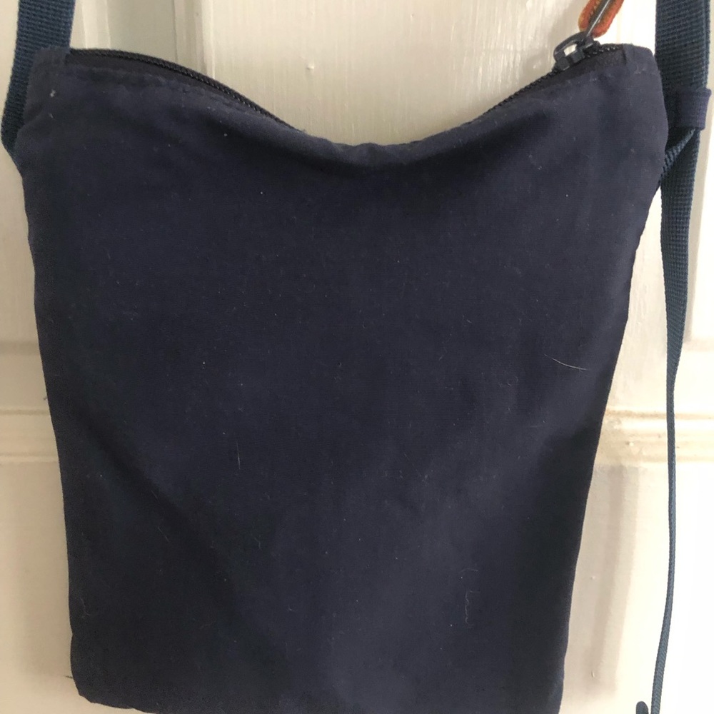 L.L. Bean Navy Logo Patch Bag Accent with Multicolor Embroidered Scene - Picture 3 of 4